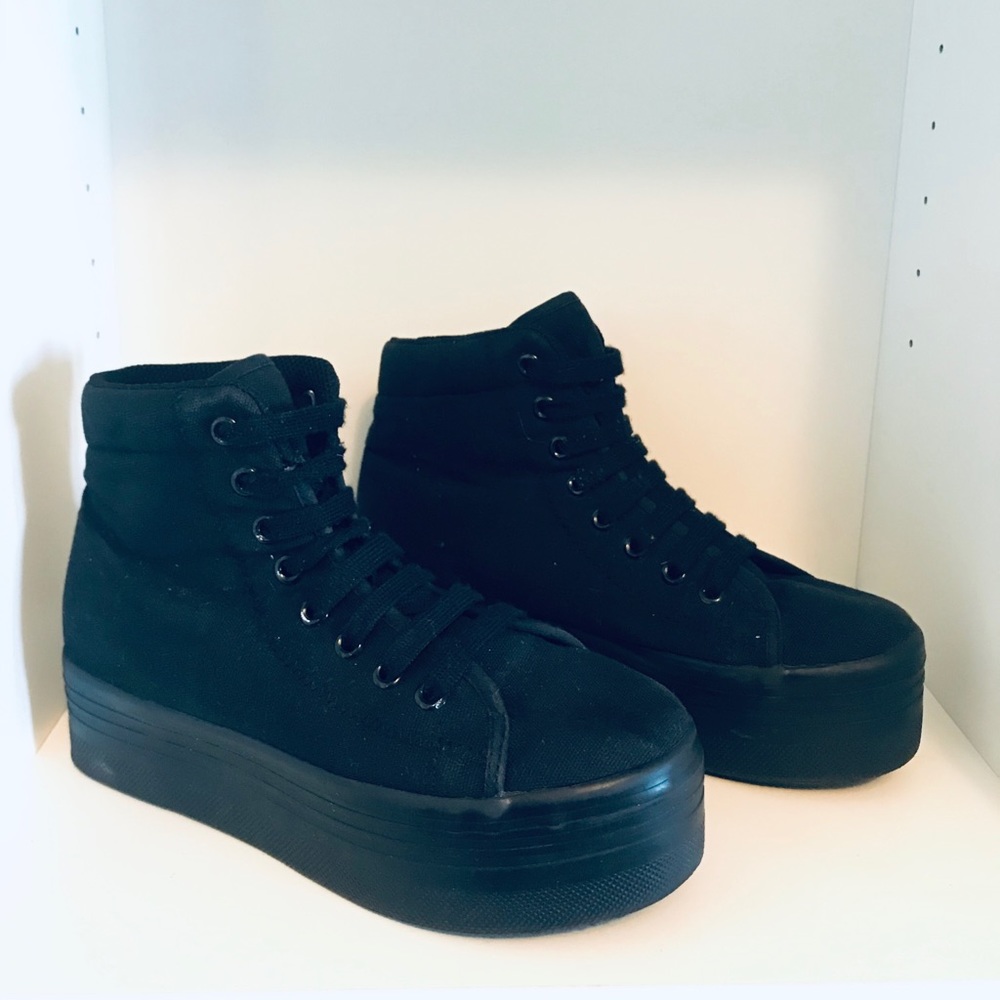 Black platform high top